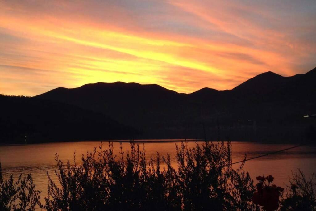 Casadolcelago Marone Villa Con Giardino Vista Lago Private Parking Luaran gambar
